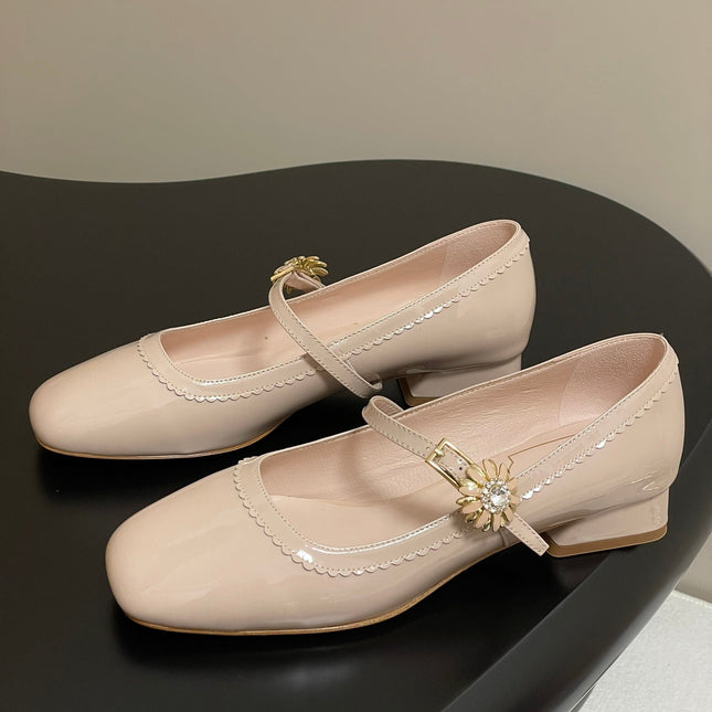 TRÈS VIVIER MARY JANE PUMPS IN BEIGE PATENT CALFSKIN