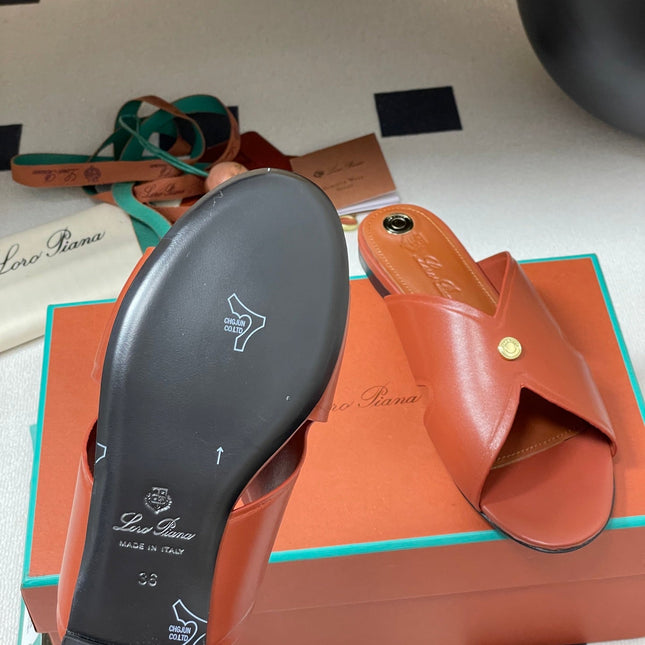 LP CLASSIC CROSS-STRAP SANDALS 25S IN RUST ORANGE LAMBSKIN