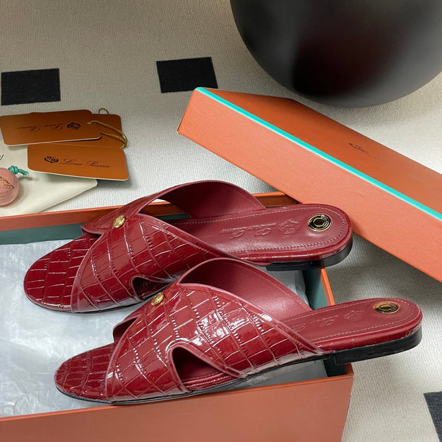 FLAT SLIPPERS IN RED CALFSKIN SNAKE EMBOSSING