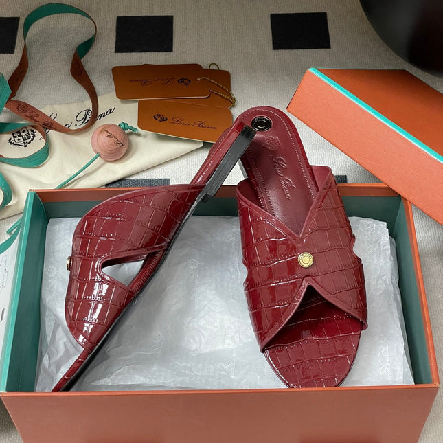 FLAT SLIPPERS IN RED CALFSKIN SNAKE EMBOSSING