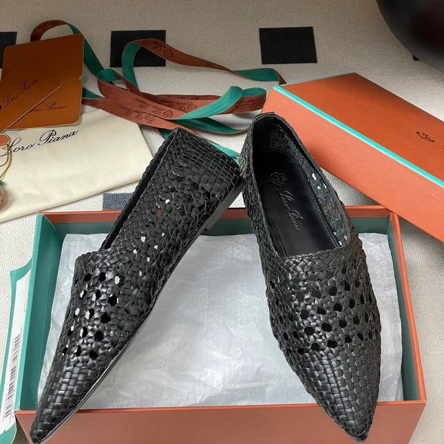 LP POINTED-TOE BALLET FLATS 25S IN BLACK LAMBSKIN