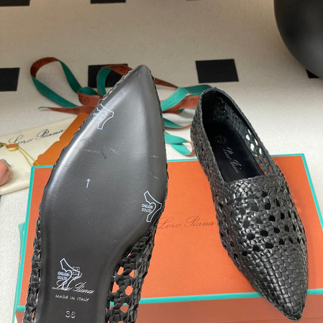 LP POINTED-TOE BALLET FLATS 25S IN BLACK LAMBSKIN