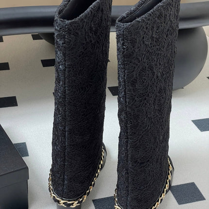 CC FLORAL BOOTS 60MM IN BLACK CALFSKIN WITH GOLD CHAIN