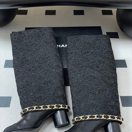 CC FLORAL BOOTS 60MM IN BLACK CALFSKIN WITH GOLD CHAIN