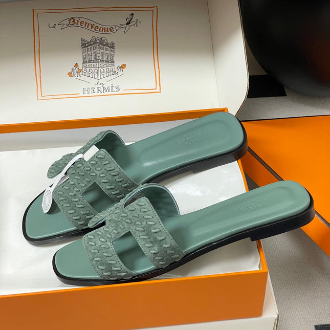 HM 25S ORAN SANDAL IN DUSTY MOSS GREEN SUEDE AND LAMBSKIN