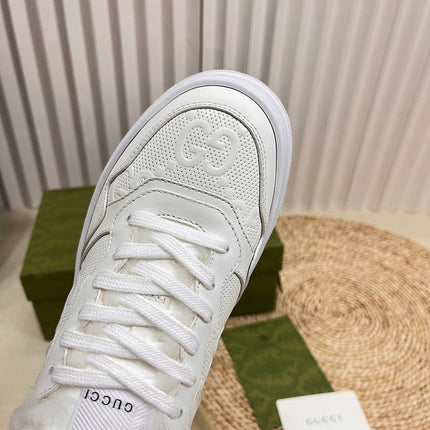 SNEAKER IN RICE WHITE CALFSKIN AND LAMB WOOL LINING