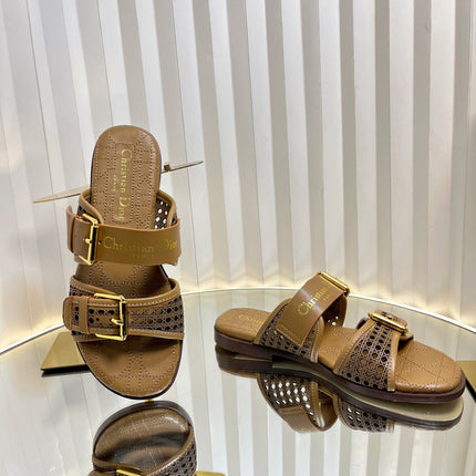 D-AVENUE SLIDES 25S IN BROWN CALFSKIN MICRO CANNAGE MOTIF