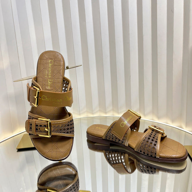 D-AVENUE SLIDES 25S IN BROWN CALFSKIN MICRO CANNAGE MOTIF