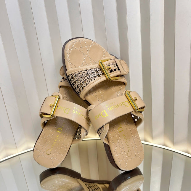D-AVENUE SLIDES 25S IN BEIGE CALFSKIN MICRO CANNAGE MOTIF