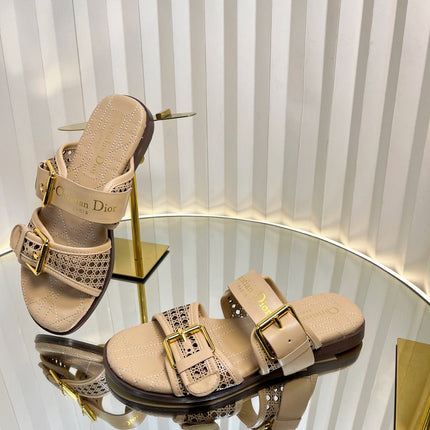 D-AVENUE SLIDES 25S IN BEIGE CALFSKIN MICRO CANNAGE MOTIF