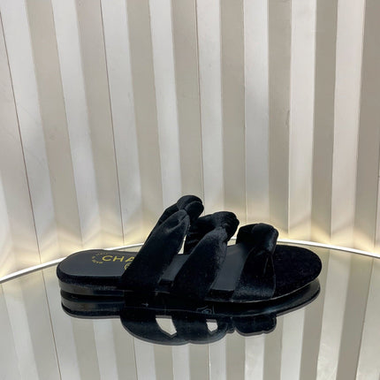 THREE STRAPS MULE IN BLACK VELVET