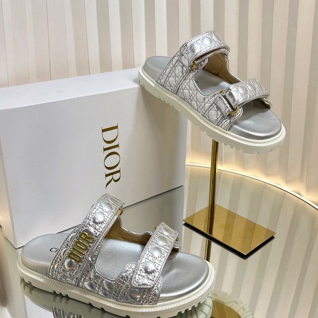 DIORACT SLIDES 25MM IN SILVER PATENT CALFSKIN
