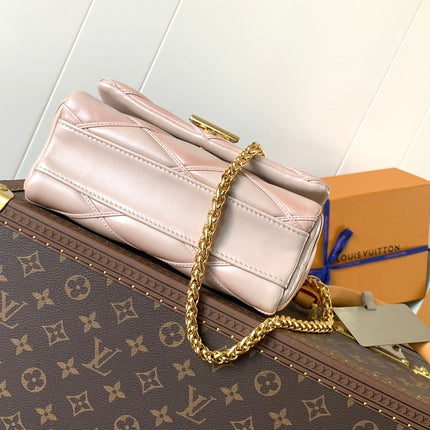 LV 25S GO-14 MM 23 IN LIGHT PINK QUILTED LAMBSKIN GOLD HARDWRE