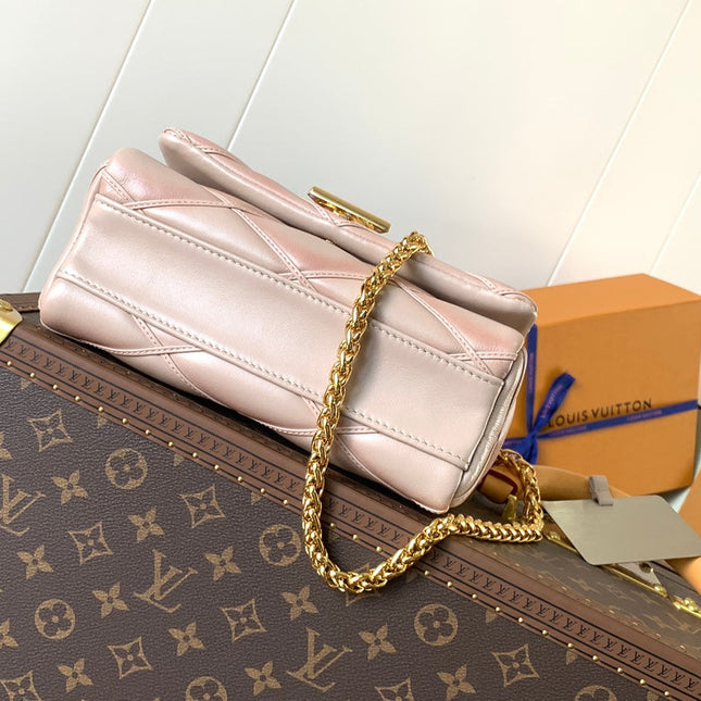 LV 25S GO-14 MM 23 IN LIGHT PINK QUILTED LAMBSKIN GOLD HARDWRE