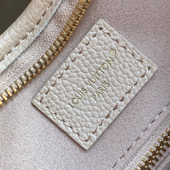 CARRYALL BAG 30 IN WHITE MONOGRAM CALFSKIN GOLD HARDWARE