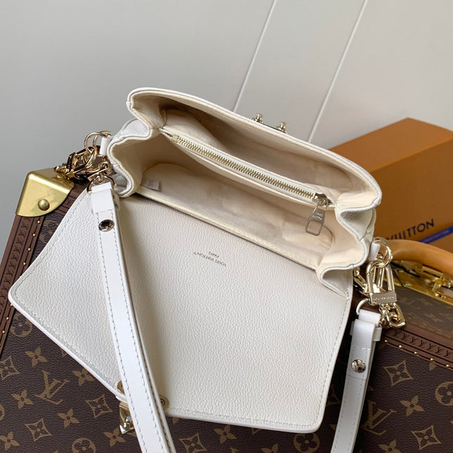 LV 25S EAST WEST POCHETTE MÉTIS BAG 21 IN BEIGE DREAM EMBOSSED TEXTURED CALFSKIN