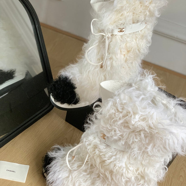 CC ANKLE HIGH BOOTS IN WHITE MIX BLACK WOOL FUR