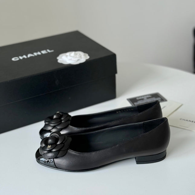 BALLET FLAT BLACK LAMBSKIN WITH FLOWER