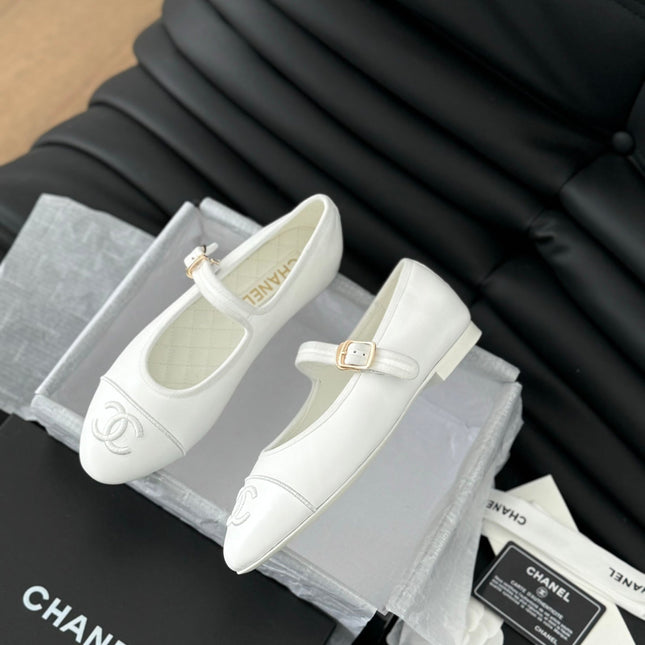 MARY JANE SHOES IN WHITE LAMBSKIN