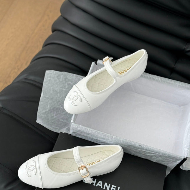 MARY JANE SHOES IN WHITE LAMBSKIN