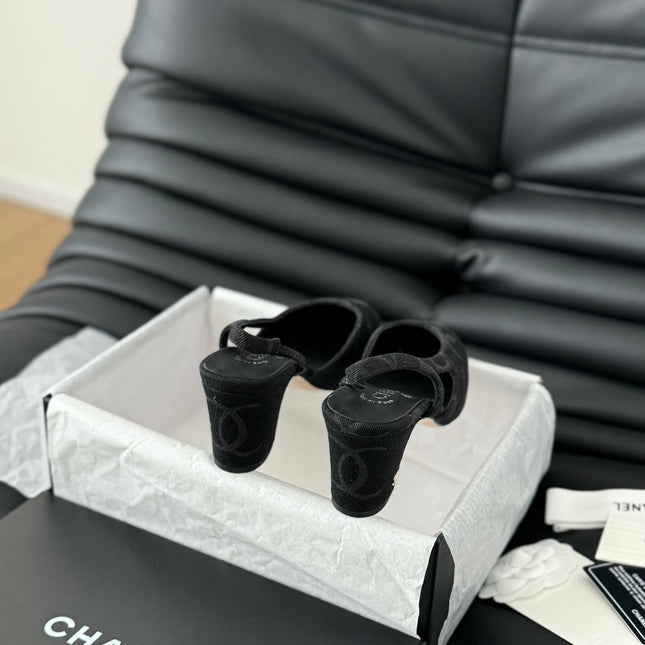 CLASSIC HIGH SLINGBACK BLACK CALFSKIN