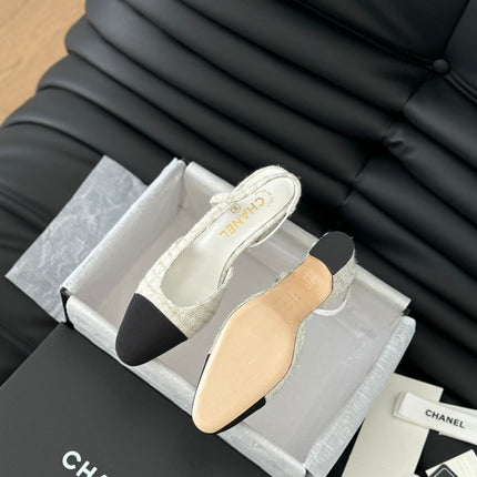 HIGH SLINGBACK IN WHITE TWEED AND BLACK LAMBSKIN