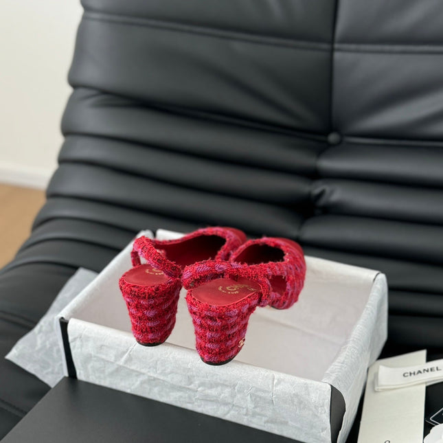 HIGH SLINGBACK IN RUBY RED TWEED AND LAMBSKIN