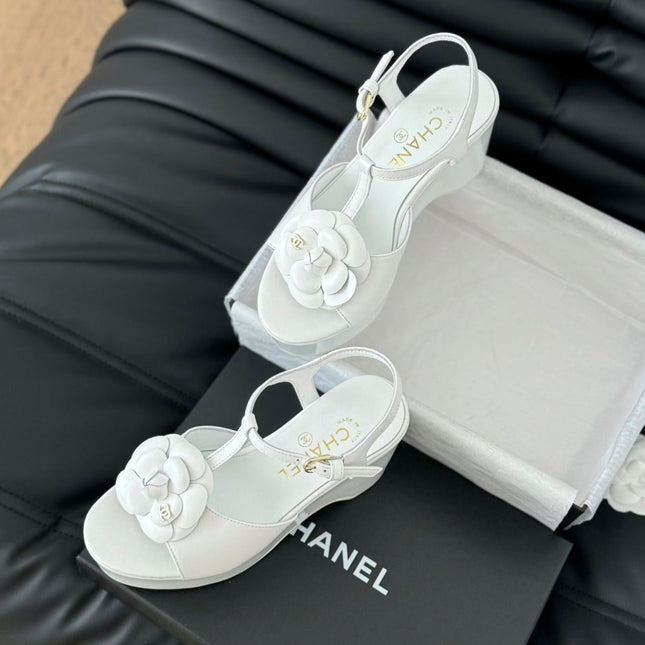 Double C New Wood Grain Platform Sandal  White Lambskin
