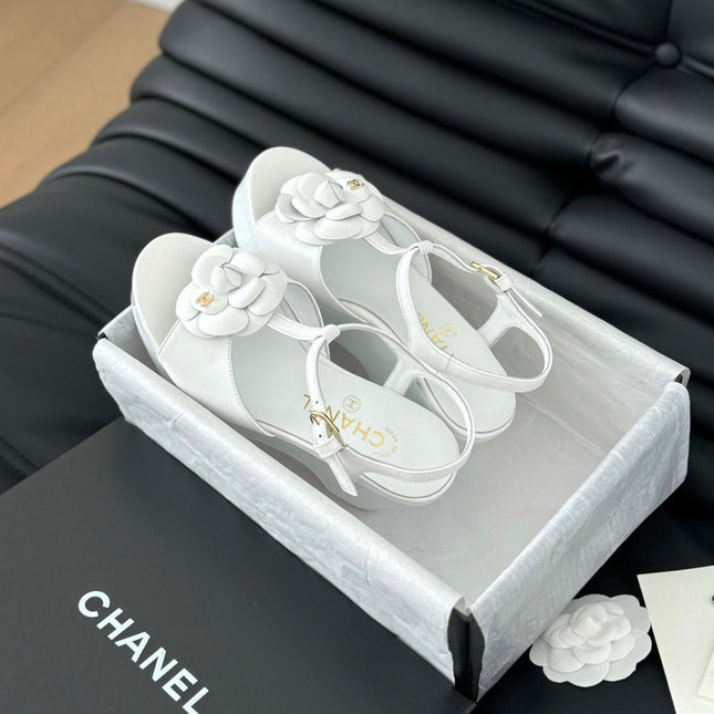 Double C New Wood Grain Platform Sandal  White Lambskin