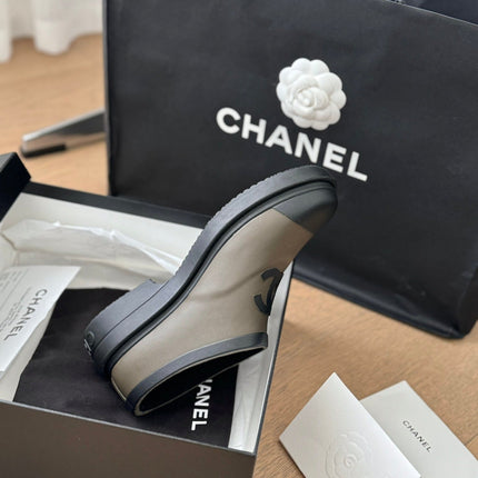 SHORT BOOTS IN MOCHA BROWN MIX BLACK RUBBER