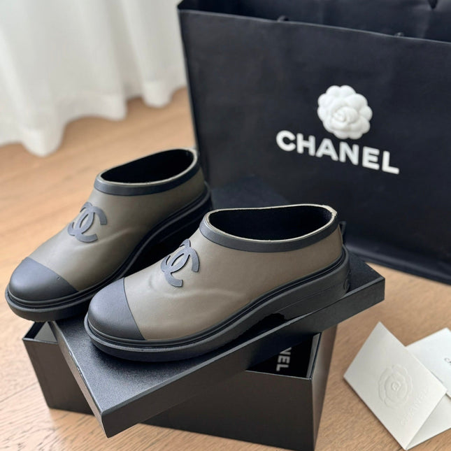 SHORT BOOTS IN MOCHA BROWN MIX BLACK RUBBER