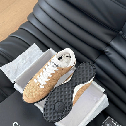 CC SNEAKER IN PEANUT BROWN MIX WHITE EMBROIDERED LAMBSKIN