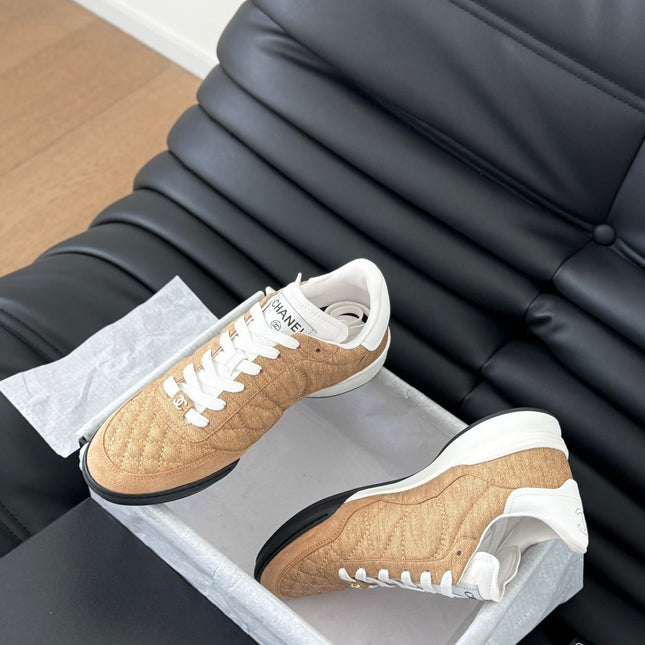 CC SNEAKER IN PEANUT BROWN MIX WHITE EMBROIDERED LAMBSKIN