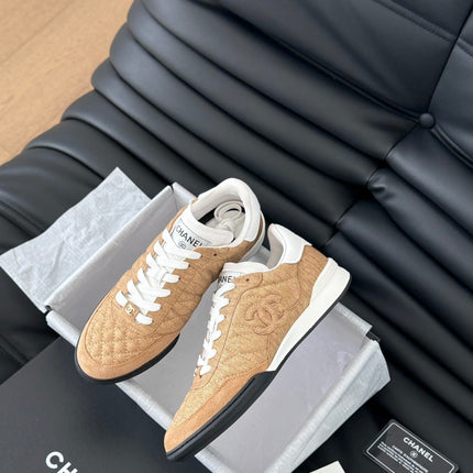CC SNEAKER IN PEANUT BROWN MIX WHITE EMBROIDERED LAMBSKIN