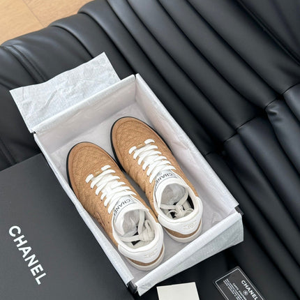 CC SNEAKER IN PEANUT BROWN MIX WHITE EMBROIDERED LAMBSKIN