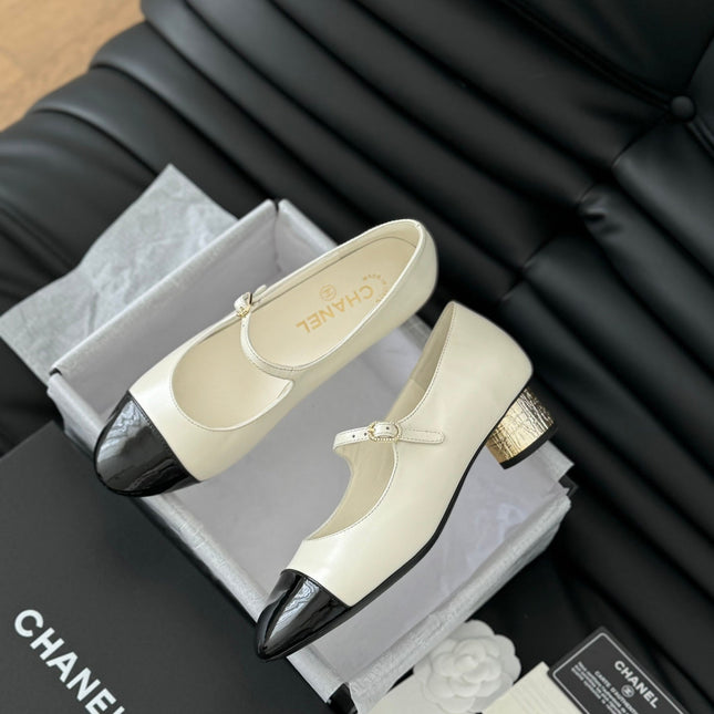 CC MARY JANE SHOES IN WHITE MIX BLACK LAMBSKIN WITH GOLD HARDWARE