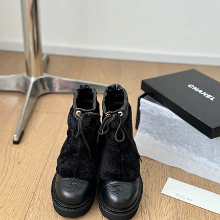 CC CHUNKY BOOTS IN BLACK SMOOTH FLEECE AND CALFSKIN