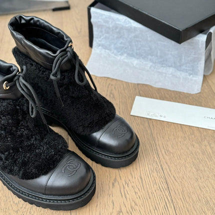 CC CHUNKY BOOTS IN BLACK SMOOTH FLEECE AND CALFSKIN