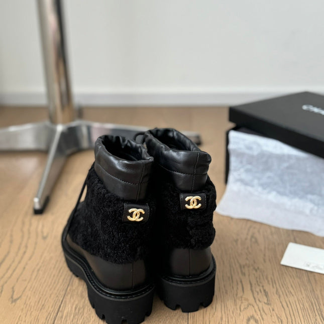 CC CHUNKY BOOTS IN BLACK SMOOTH FLEECE AND CALFSKIN