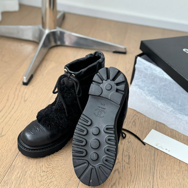 CC CHUNKY BOOTS IN BLACK SMOOTH FLEECE AND CALFSKIN