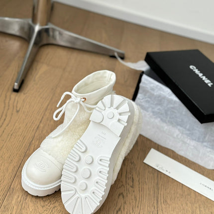 CC CHUNKY BOOTS IN WHITE SMOOTH FLEECE AND CALFSKIN