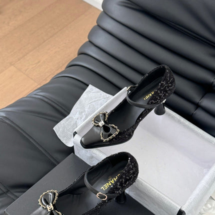 CC POINTED TOE HIGH HEELS IN BLACK VELVET AND LAMBSKIN GOLD HARDWARE