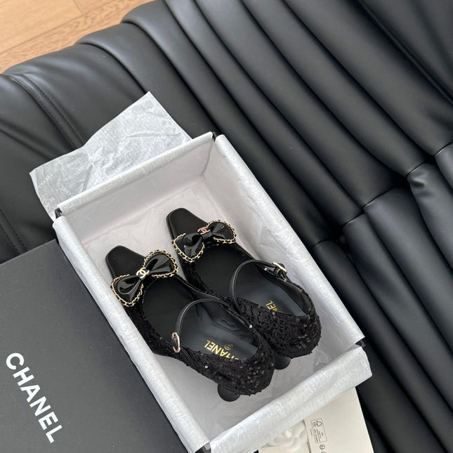 CC POINTED TOE HIGH HEELS IN BLACK VELVET AND LAMBSKIN GOLD HARDWARE