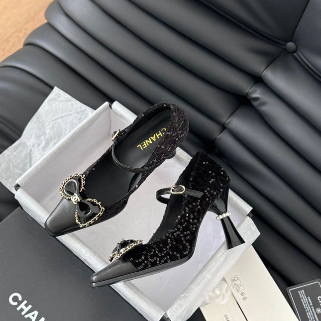 CC POINTED TOE HIGH HEELS IN BLACK VELVET AND LAMBSKIN GOLD HARDWARE