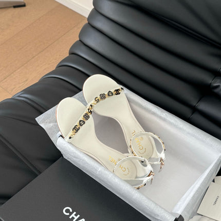 MID-HEEL 35 MM SANDAL IN WHITE SHEEPSKIN WITH STICKERS