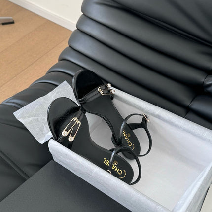 MID-HEEL 35 MM SANDAL IN BLACK SHEEPSKIN