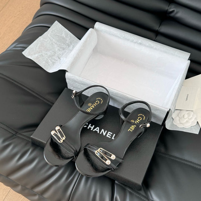 MID-HEEL 35 MM SANDAL IN BLACK SHEEPSKIN