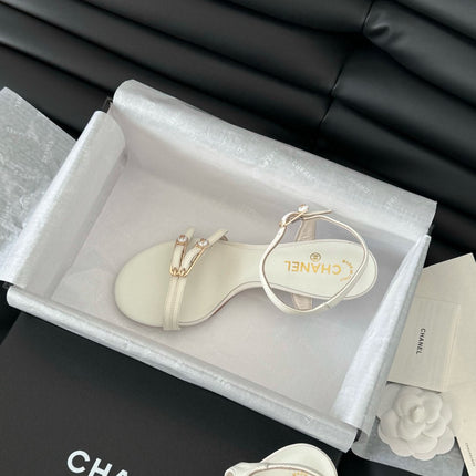 MID-HEEL 35 MM SANDAL IN WHITE SHEEPSKIN