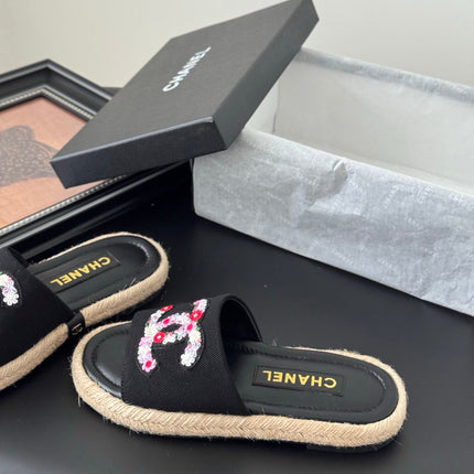 SLIPPERS IN BLACK SHEEPSKIN MIX FABRIC AND STRAPS BASE