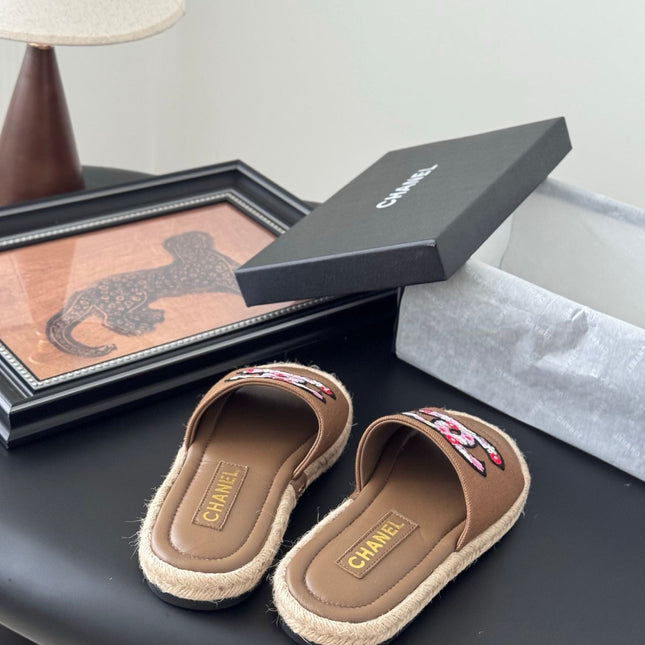 SLIPPERS IN BROWN LAMBSKIN MIX FABRIC AND STRAPS BASE